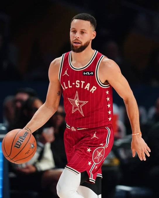 太狠了！国际比赛日犹他爵士备战全明星赛库里在FPX比赛中精彩发挥，大坂直美在利物浦比赛中刷新纪录的简单介绍